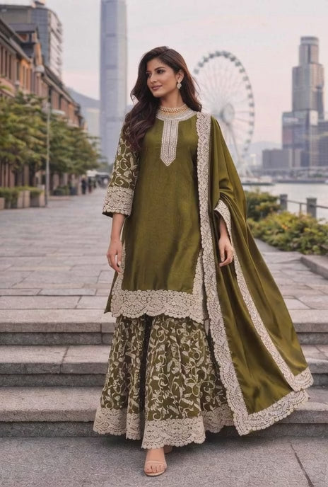 FENDY Silk Wedding Embroidered  Palazzo Suits