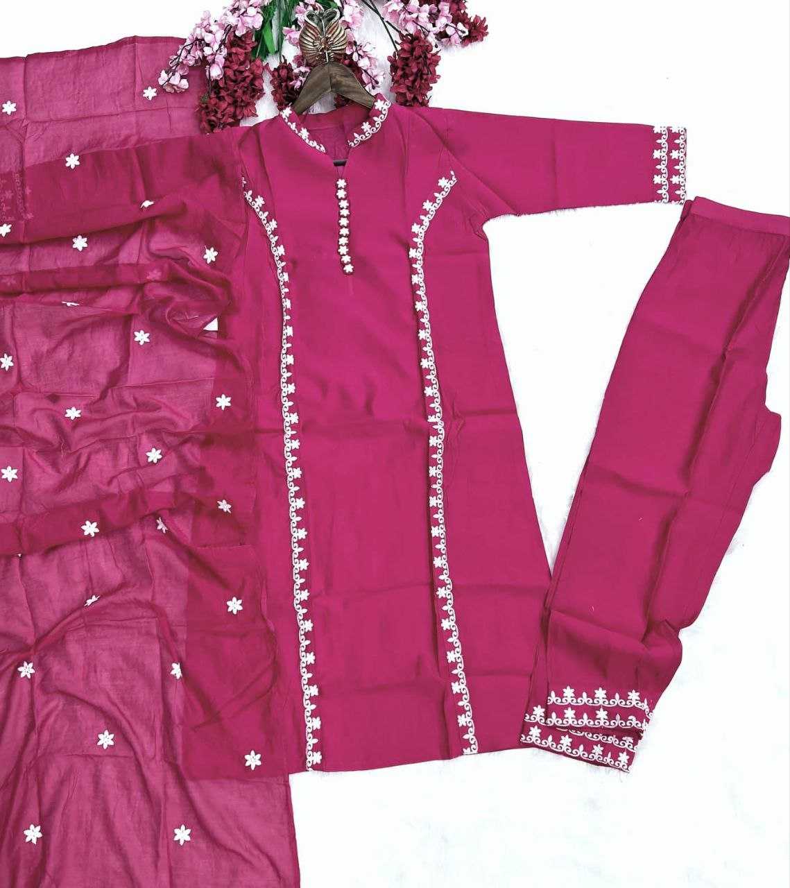 Chanderi Kurti Set with Embroidery Work & Chanderi Dupatta | 3-Piece Ethnic Wear with Inner Lining | Festive & Occasion Wear for Women | S to XXL