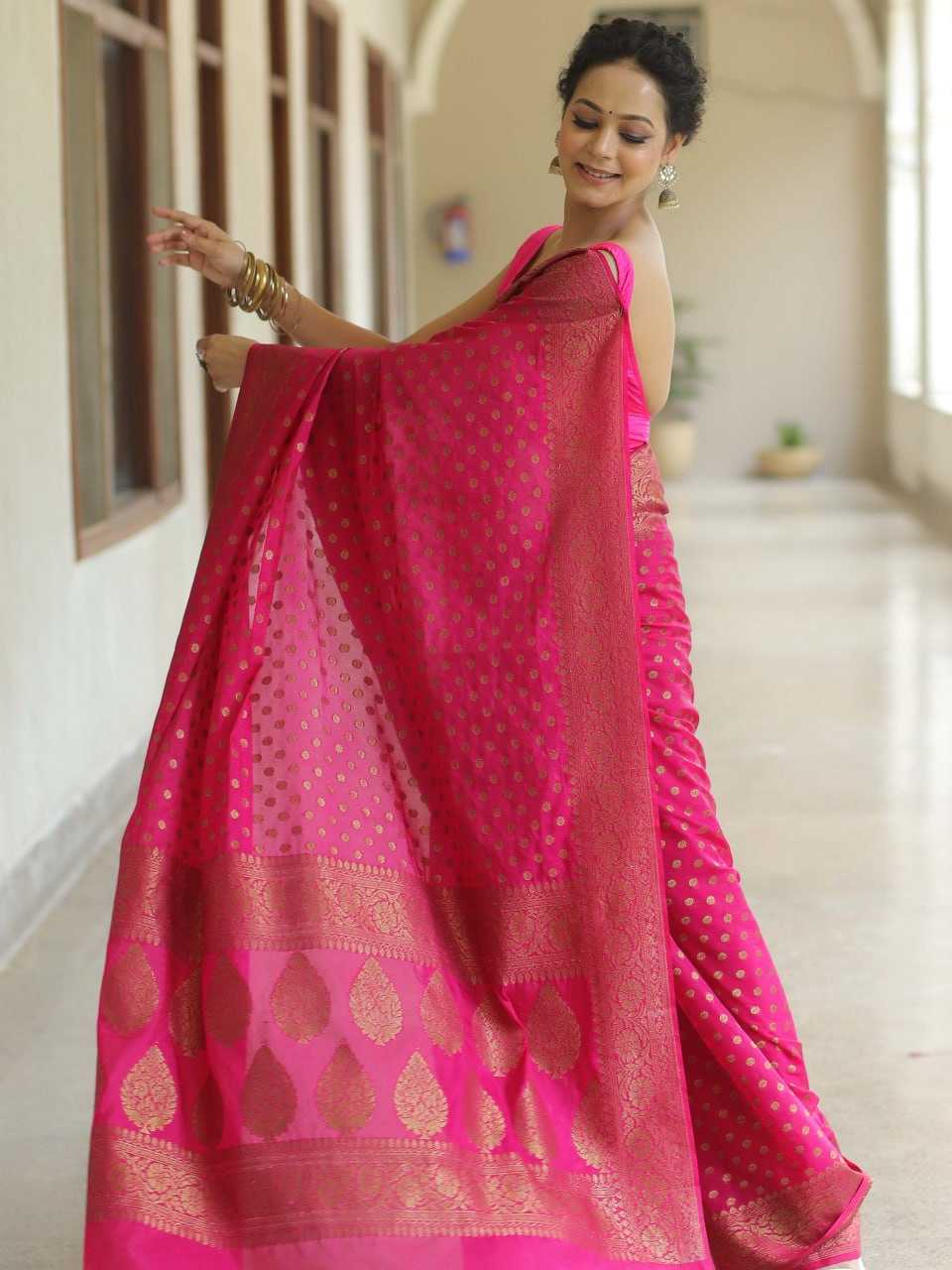 Lichi Silk   Designer Party Wear  Zari Border Saree